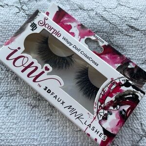 Ioni Lashes